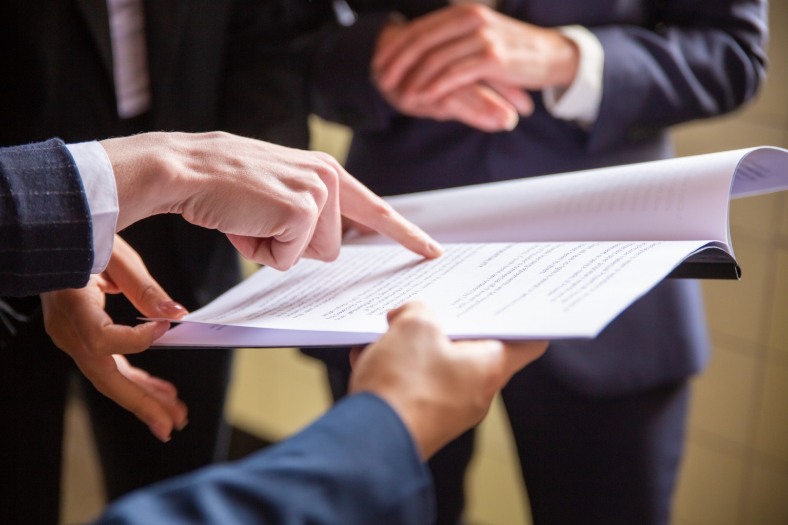 Rappresentazione visiva dell'articolo: Living trust vs testamento: vantaggi, procedure e consigli pratici